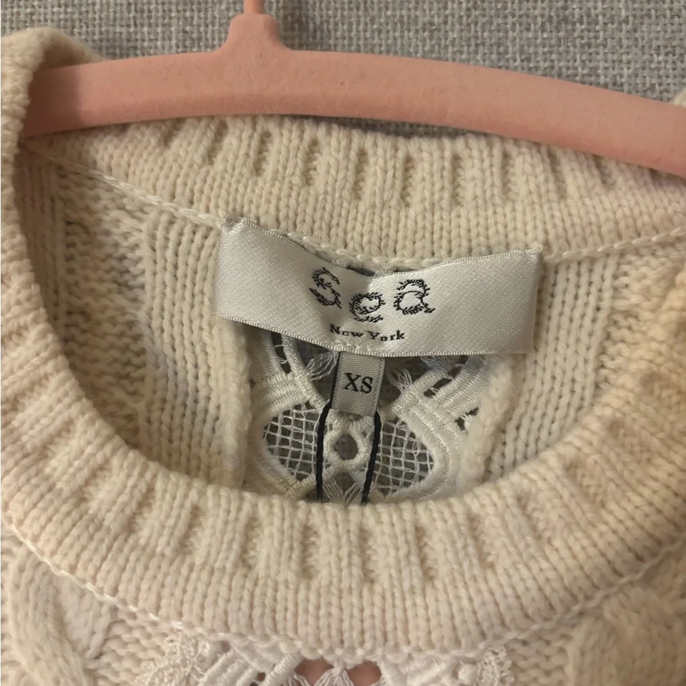 Sea Cream Knit Sleeveless Sweater - Picture 3 of 3